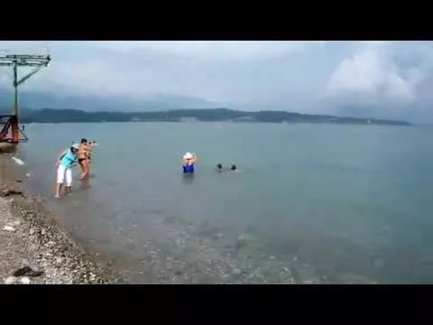 Пляжи курорта Пицунда и его окрестностей — какой выбрать?