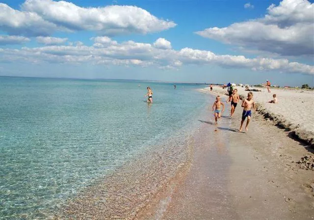 Коса Беляус в Крыму: пляжи, где находится на карте, как добраться, фото, отдых
